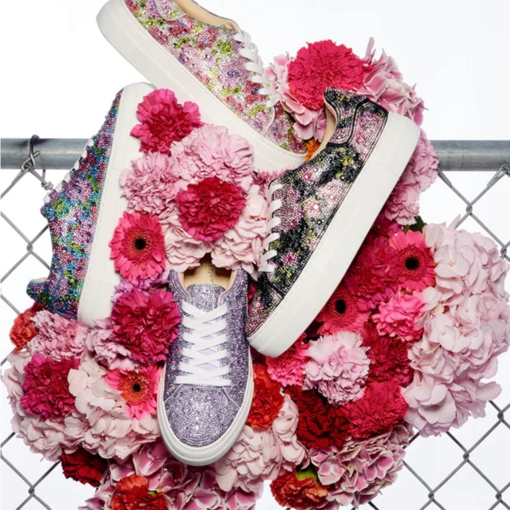 Betsy Johnson ladies shoe